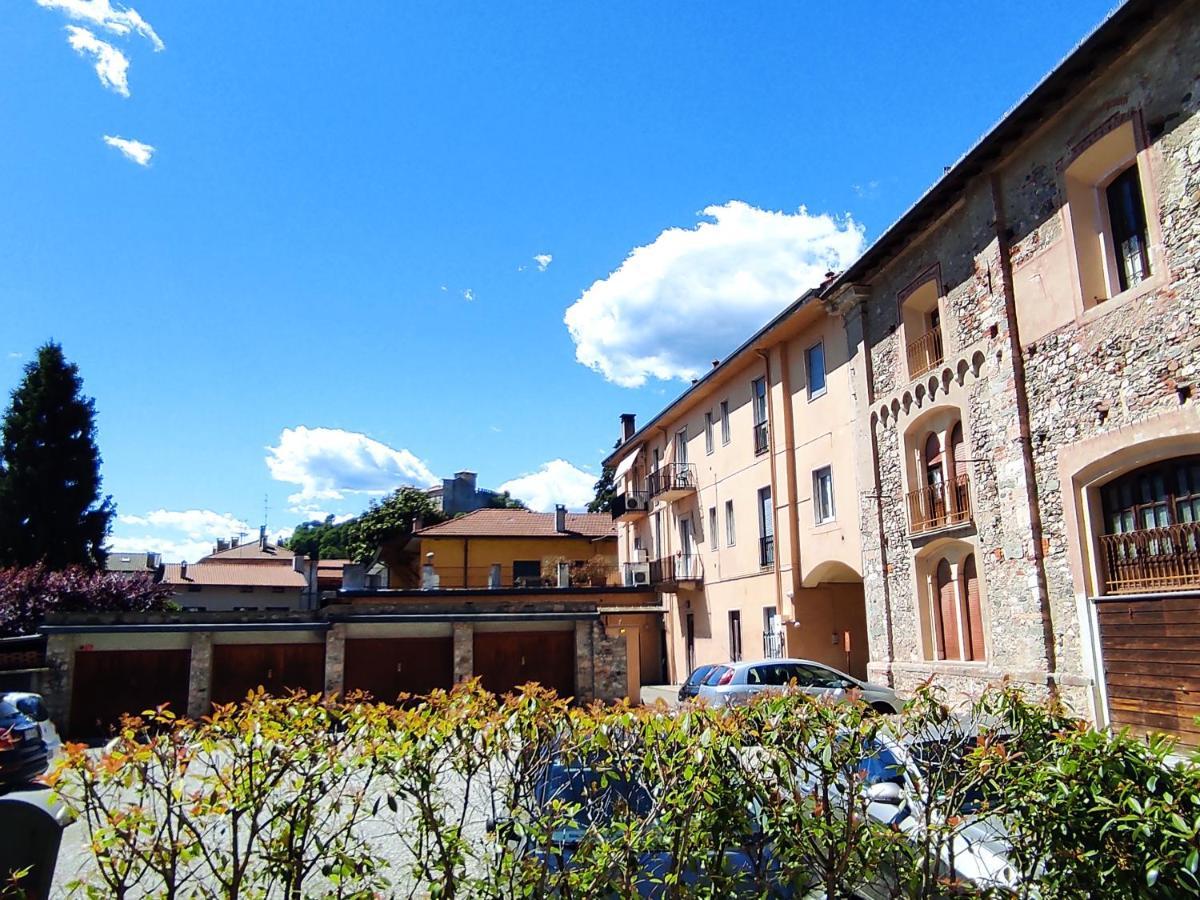 Appartamento Ex Convento Santa Caterina Angera Esterno foto